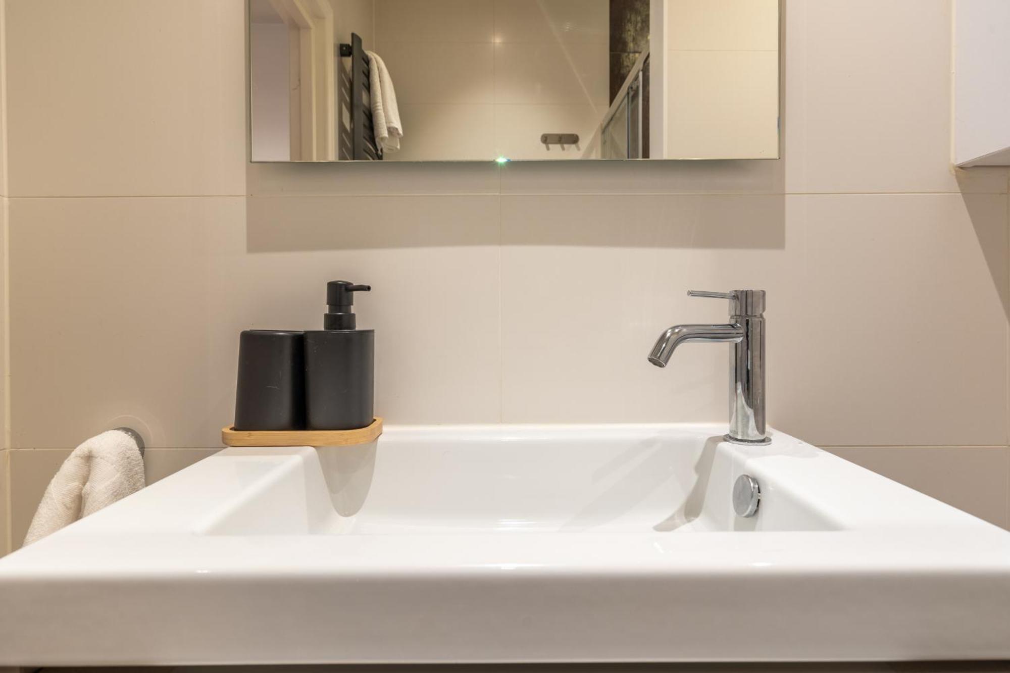 Stylish Studio In The Heart Of Breda City Center Εξωτερικό φωτογραφία